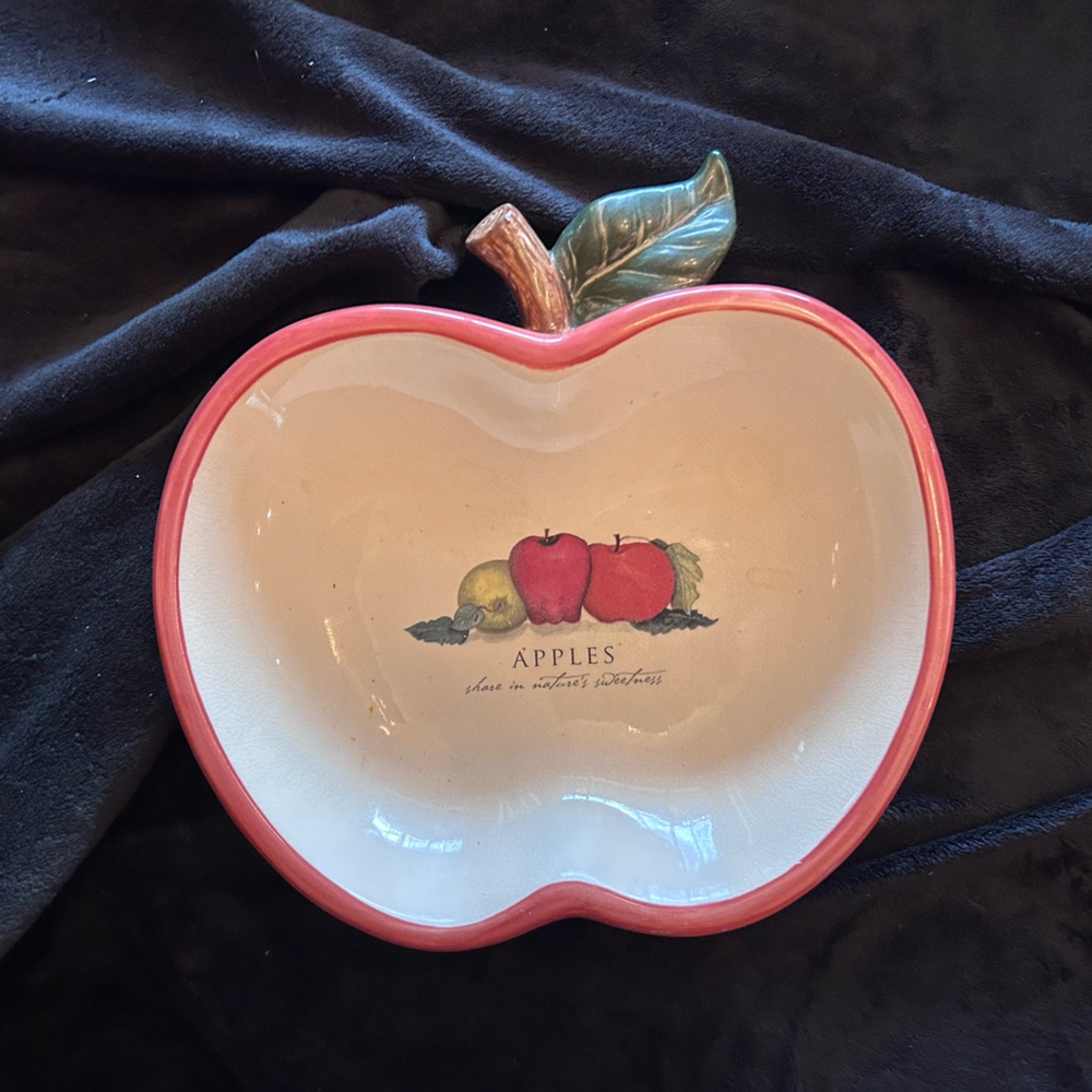 Apple Shaped Ceramic Bowl with Apple Design